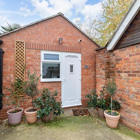 Modern Self Contained Studio Home Cheltenham Extérieur photo