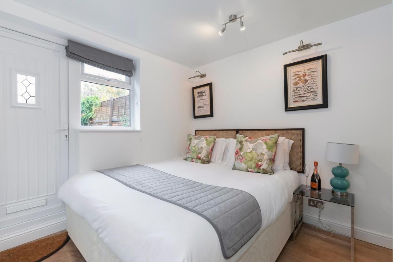 Modern Self Contained Studio Home Cheltenham Extérieur photo