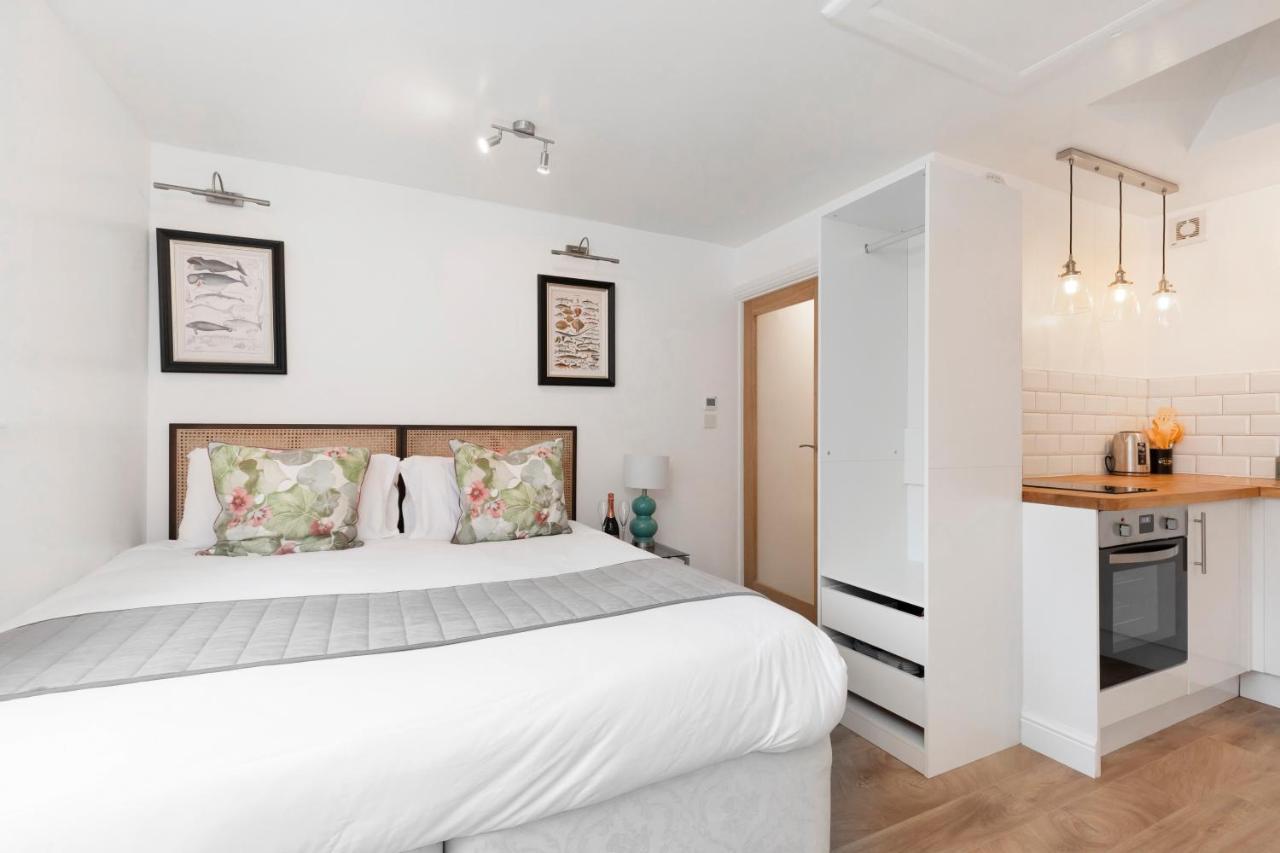 Modern Self Contained Studio Home Cheltenham Extérieur photo