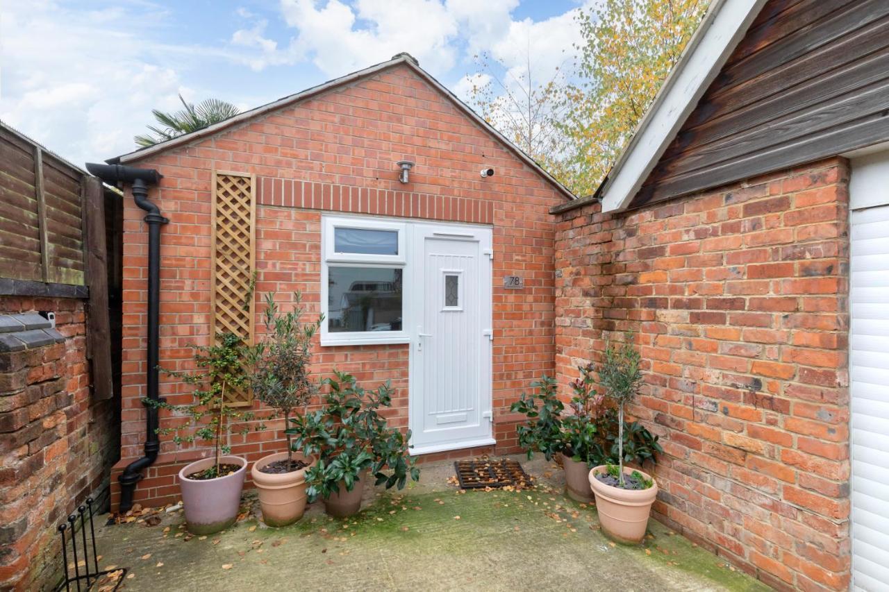 Modern Self Contained Studio Home Cheltenham Extérieur photo