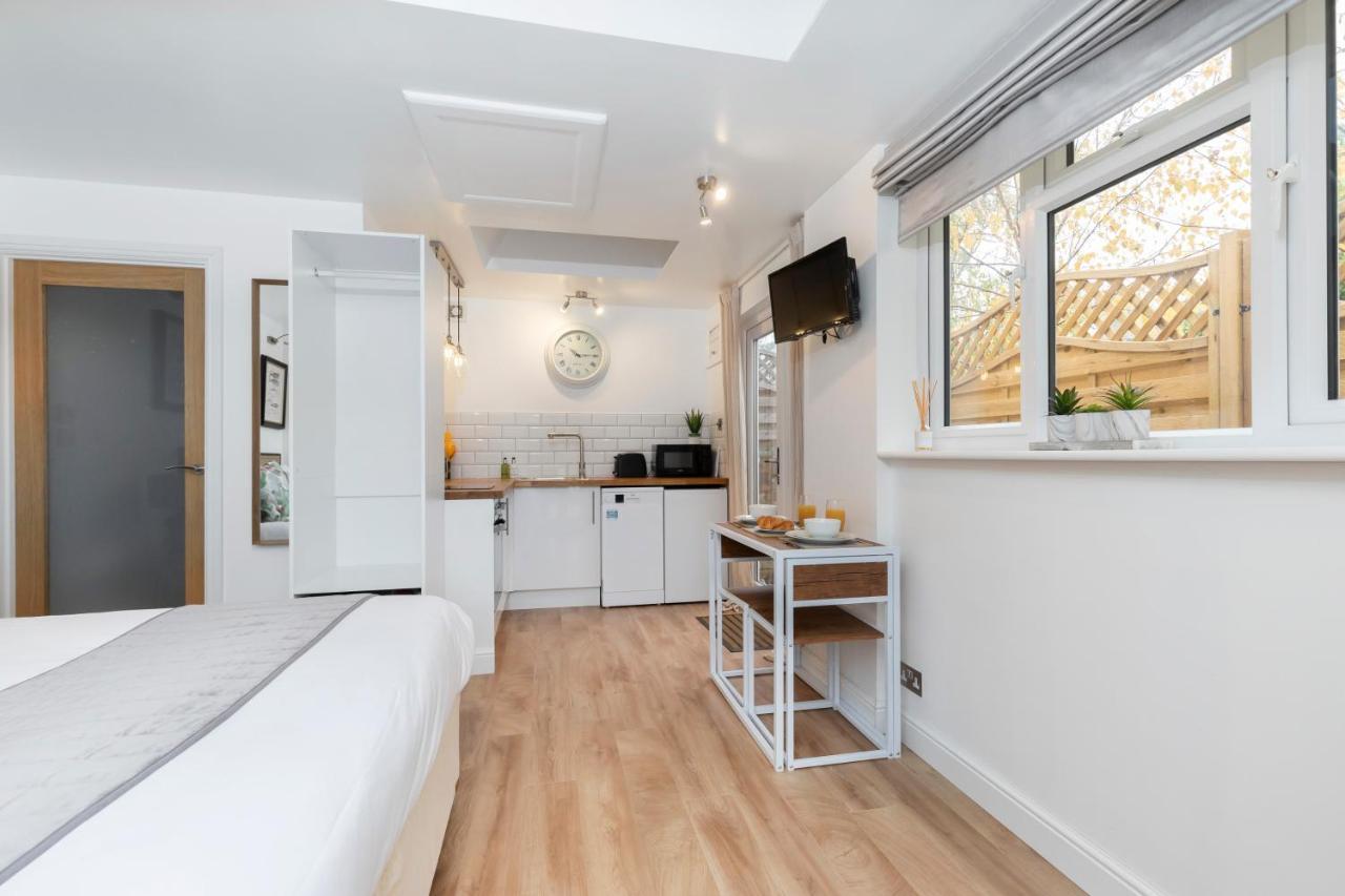 Modern Self Contained Studio Home Cheltenham Extérieur photo